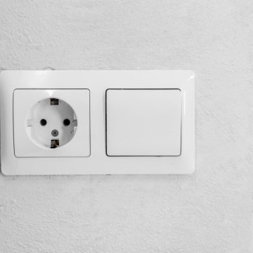 Cum să asortezi ramele pentru prize cu decorul interiorului tău